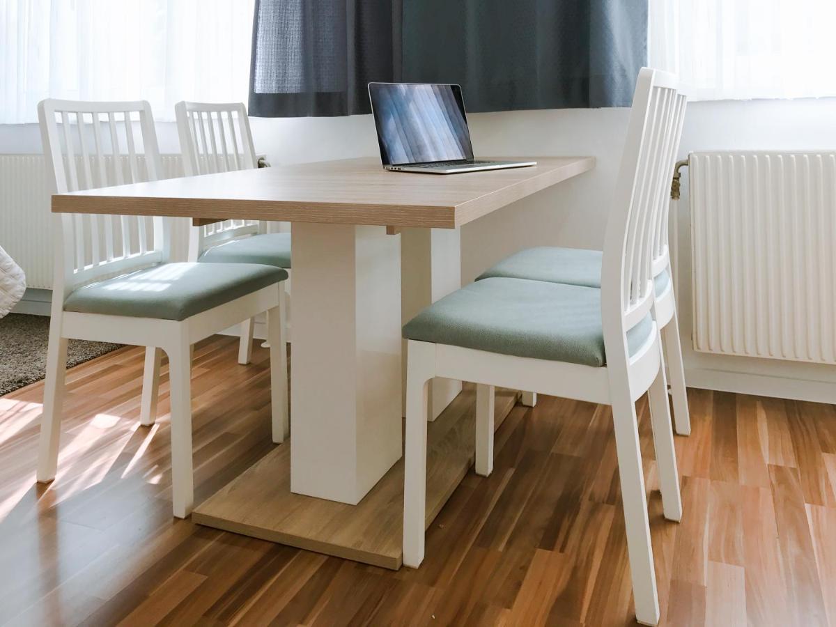 Ferienwohnung In Der Fussgaengerzone Gartenblick - Studio Apartment آيزنشتات المظهر الخارجي الصورة